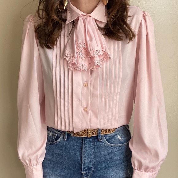 Vintage Tops - Vintage secretary blouse